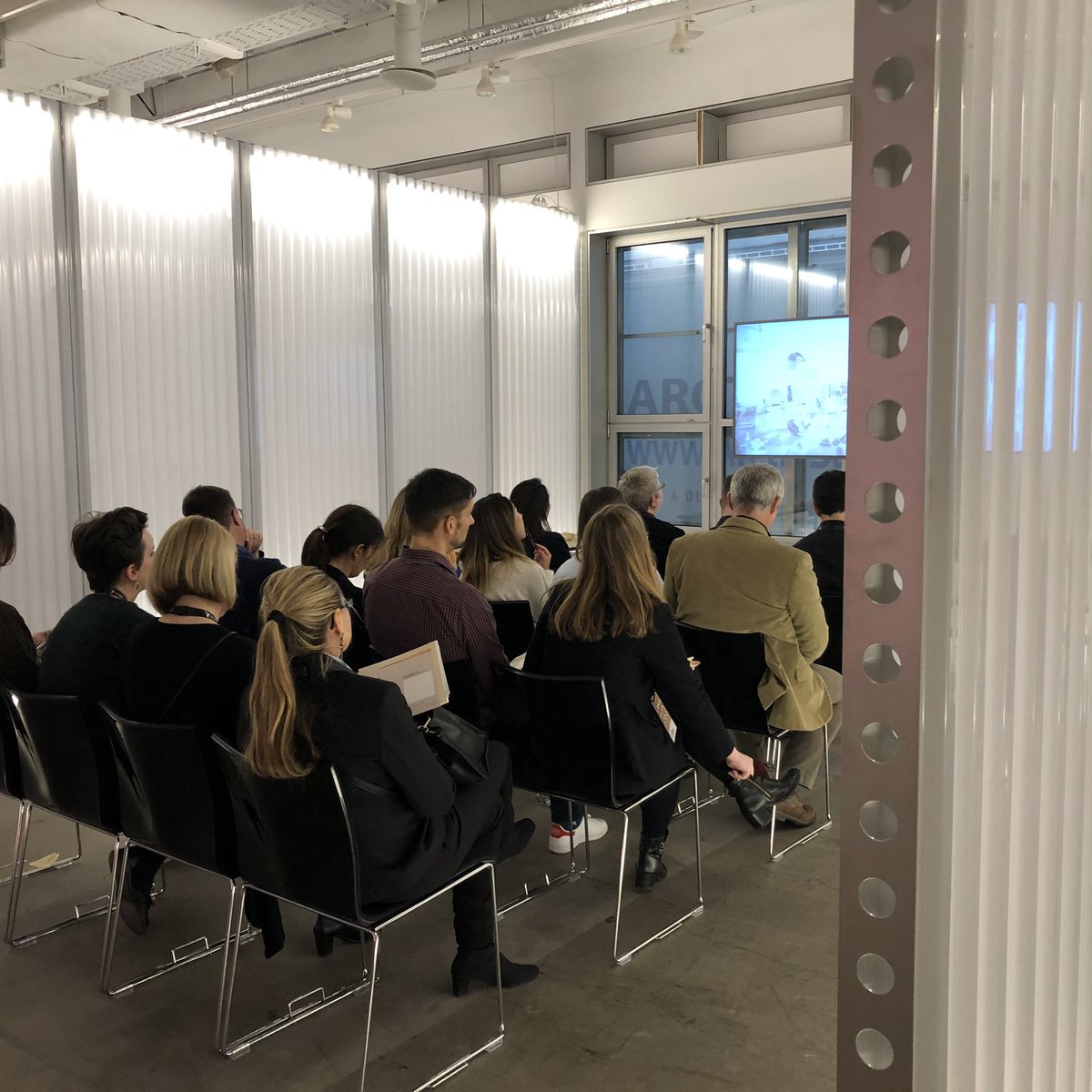 .@designcentret How might the future look like - will it be a world of Catalyst for Change or a fragmented world where we Go regional? We are exploring the #futureofcongresses #BCGlobalforum <a href="/copenhagencvb/">Copenhagen CVB</a> <a href="/BestCitiesGA/">BestCities</a>