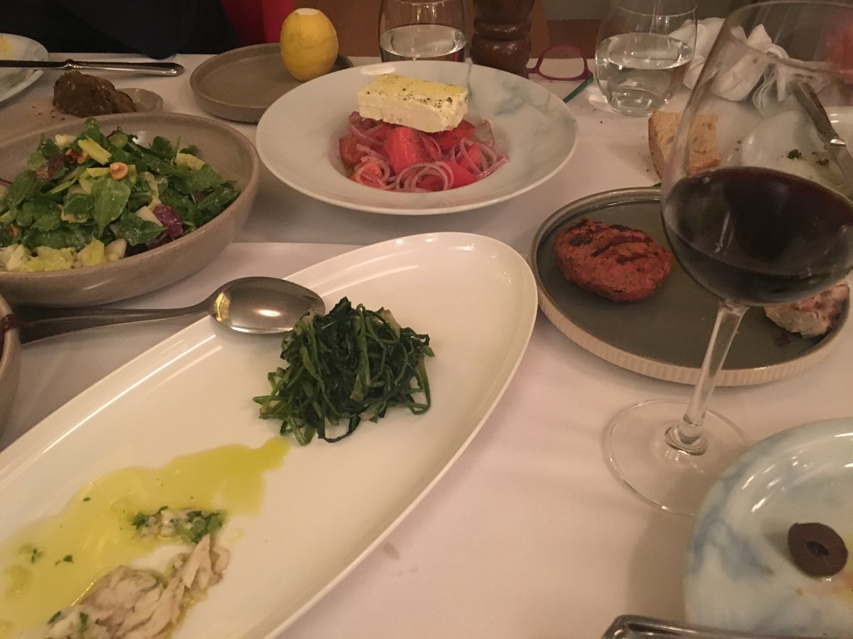 restos tweet media