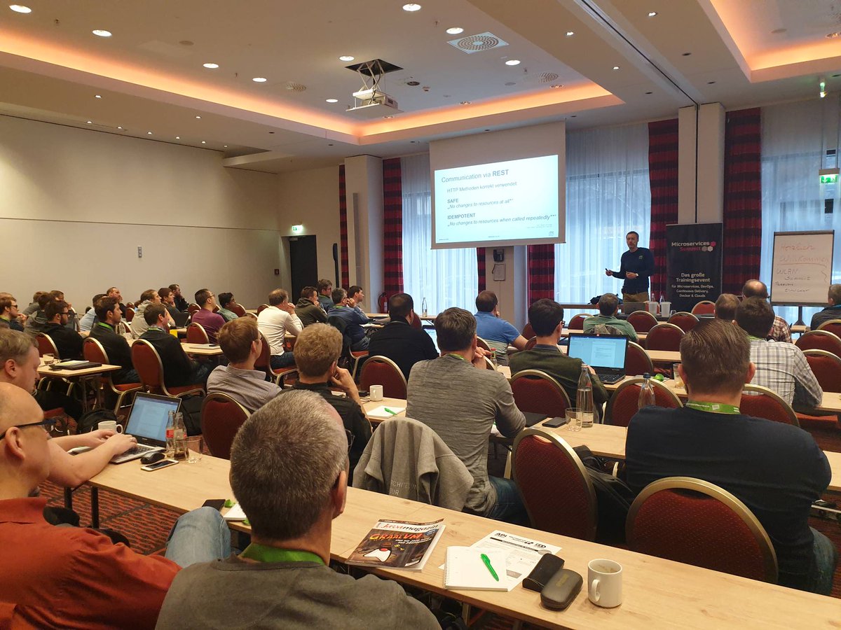 mad_summit's tweet photo. Auf geht's beim #MicroservicesSummit in Berlin! Der erste Tag startet mit einem Einblick in #Microservices Architekturen & Patterns beim "Microservices Survival Guide" mit @mobileLarson ! https://t.co/HCKDwVoGqe
