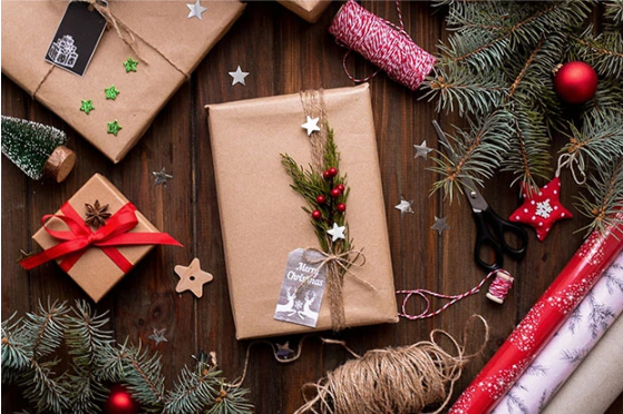 ProjectCalmMag's tweet image. Giving a present this Christmas doesn't need to be expensive. Discover how you can find more mindful gifts 🎄 soo.nr/1Mcf