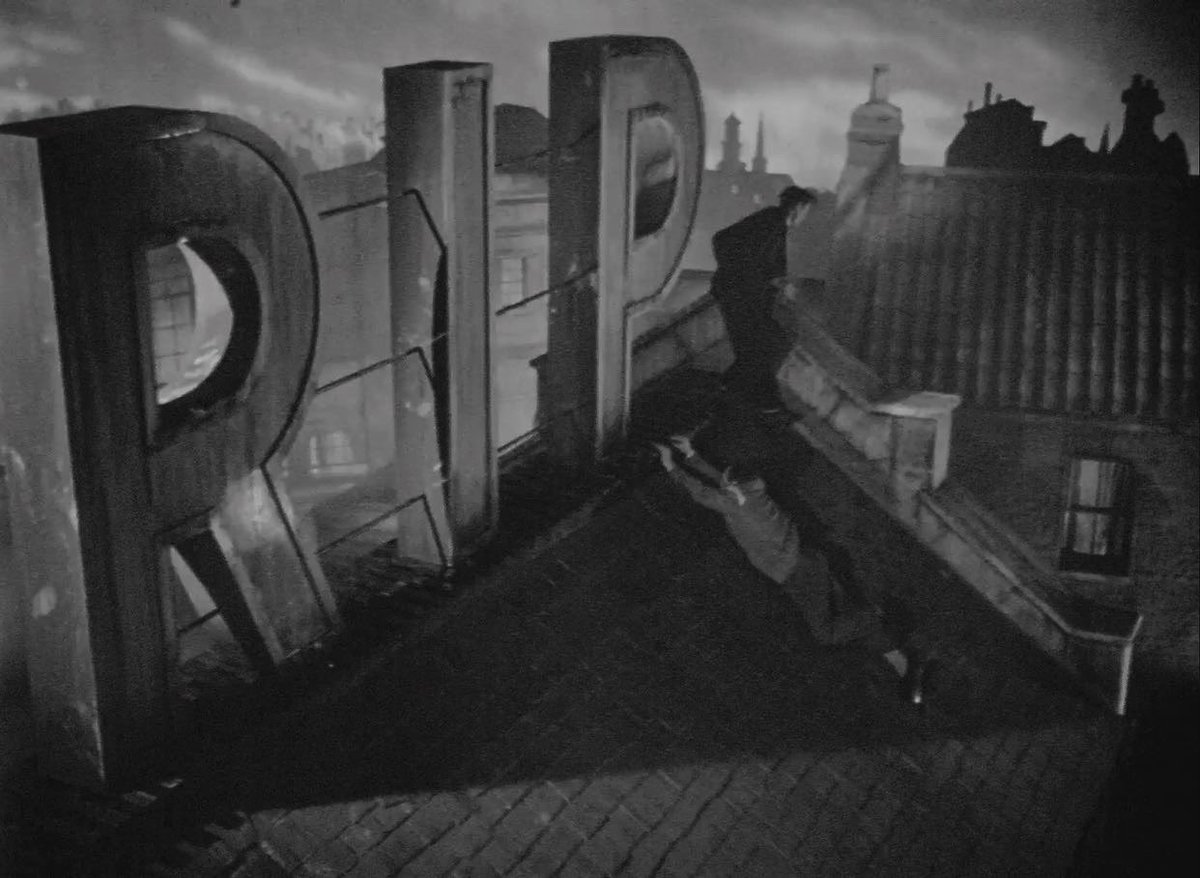 oscarmoviebuff's tweet photo. They Made Me a Fugitive
.
Dir: Alberto Cavalcanti
Year: 1947
🇬🇧
.
#TheyMadeMeaFugitive #AlbertoCavalcanti #TrevorHoward #SallyGray https://t.co/2LNWcGwmRJ