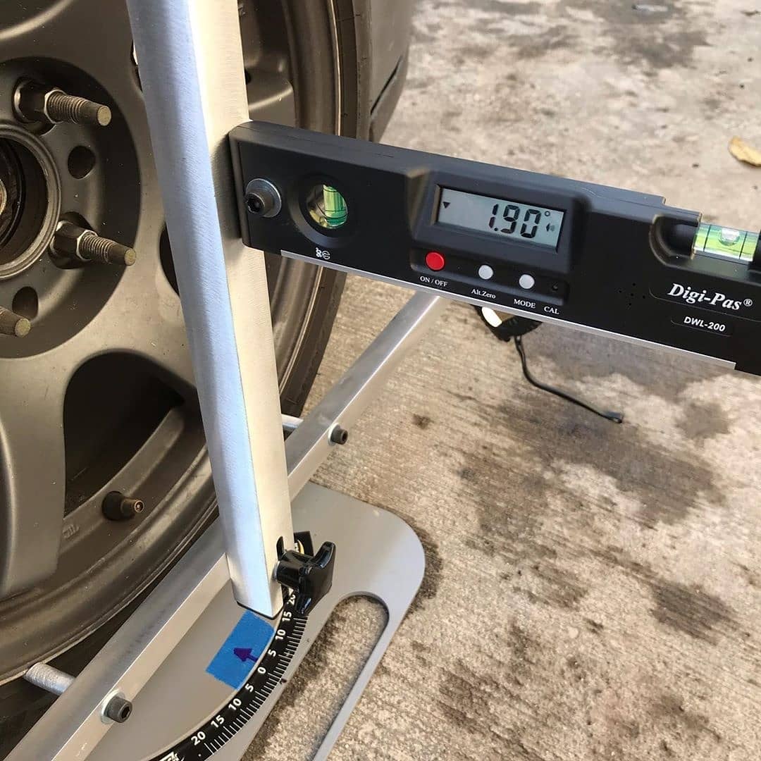 QTAlignment's tweet image. #MaintenanceMonday
Knocking some alignments out with the QuickTrick Pro Series &amp;amp; Turn plate combo. 

Find your alignment system on quicktrickalignment.com! 

Repost @ep3typer28 -  I had fun doing my own alignment more to come @quicktrickalignment  #quicktrickalignment #hondacrxsi