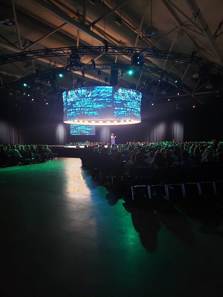 FaberLLP's tweet photo. Neil captured these two shots of the #qbconnect main stage this morning! #ownthefuture
@QuickBooksCA https://t.co/IwxH2c6FZO