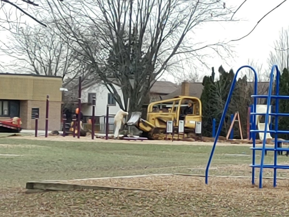 EbelingElem's tweet photo. BIG NEWS!  After years of fundraising efforts through PTA and school events, our dream of adding a new play structure is finally realized! Some old structures were removed to make room for the NEW PLAY STRUCTURE coming this week:) https://t.co/FSTYZh0OM3