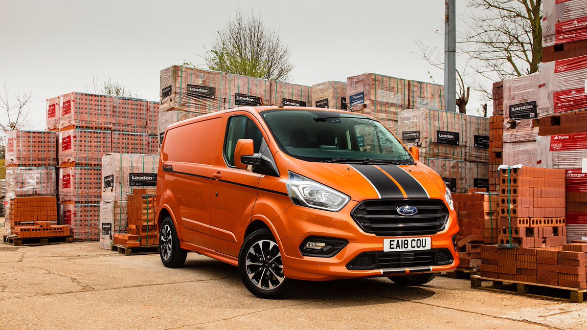 💥Recuerda que sólo este mes de diciembre, tenemos descuentos especiales de 500€ + la campaña de liquidación de stock tanto del #FordKA, #FordTourneoCourier y #TransitCustom. 

😃Tenemos tú coche ideal esperándote. Solicita tu oferta aquí👉: bit.ly/2YpqiQ2
#Ford