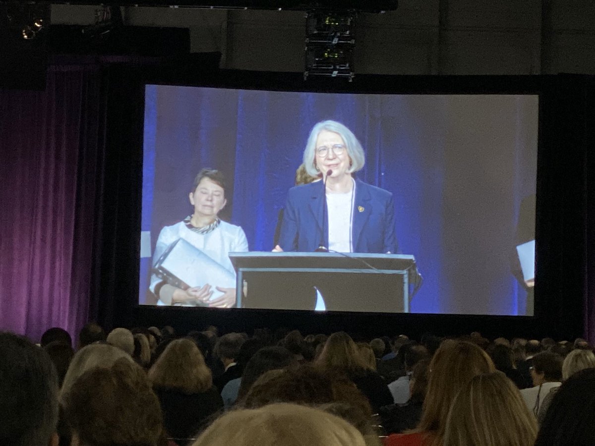 TNHigherEd's tweet photo. Congrats to Dr. Wilsie S. Bishop of @ETSU on receiving the 2019 James T. Rogers Distinguished Leadership Award at #SACSCOC https://t.co/J31ZZFNEjV