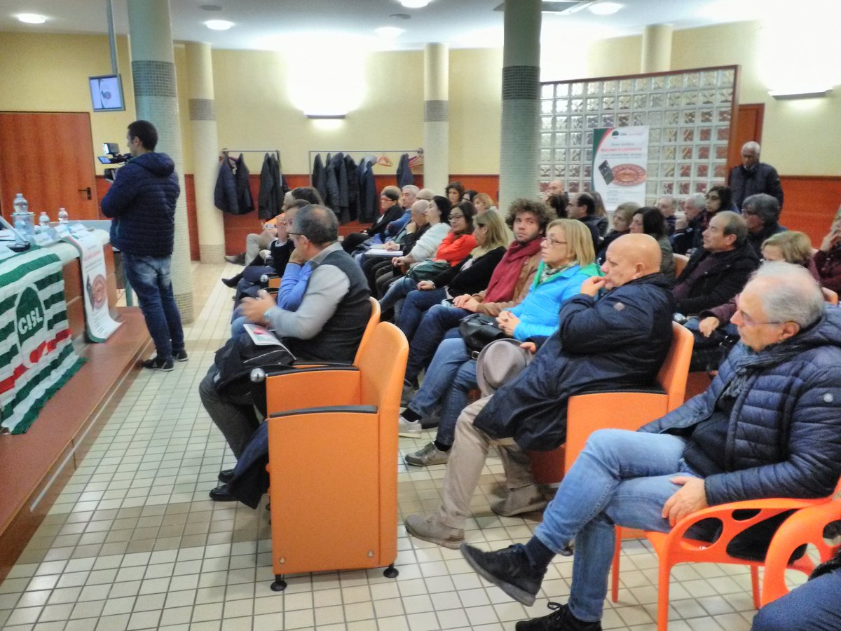 CislTaBr's tweet photo. #Ust Questore #GiuseppeBellassai #bullismo e #ludopatia fenomeni correlati alle sofferenze sociali del #territorio #disoccupazione #vulnerabilitasociale #esodogiovanile #criticita' #exIlva #disvalori @CislNazionale @Cuccello @DanFumarola @CislPuglia https://t.co/06EHFRRW6k