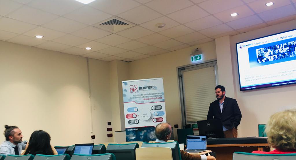 ReinforceEU's tweet image. "@ReinforceEU will strive to raise #awareness on #CitizensScience &amp;amp; close the gap among #Scientific community and society on the whole" F. Mureddu @muredduf WP10 leader &amp;amp; F. Osimanti @TrustITServices paving the way of future #communication of the project 📢📣📱