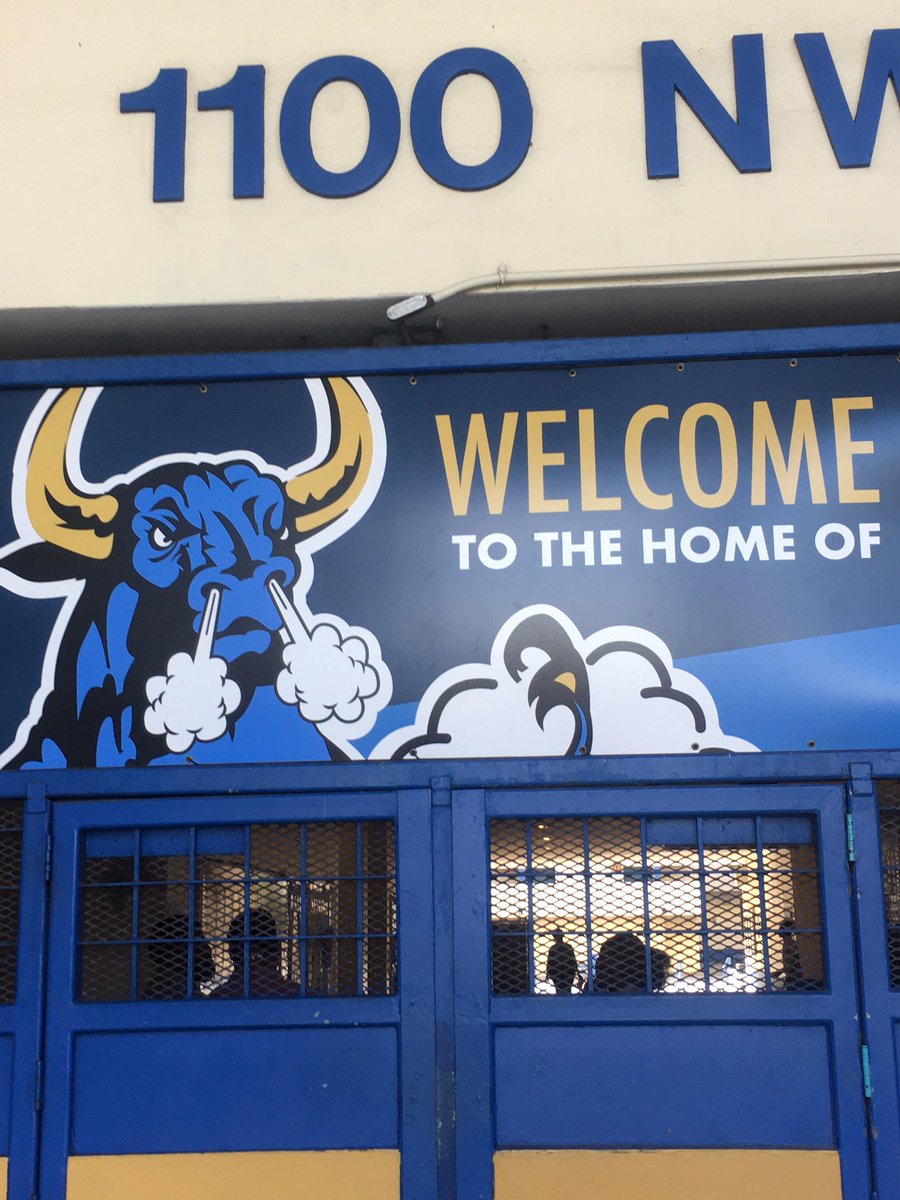 CoachMashack's tweet photo. Just got another one down on 71st!!! @CoachVerne #MadeInDade #BUILT20LAST https://t.co/krU16XLPBD