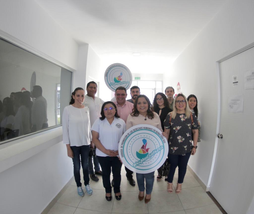 JudyRodVi's tweet photo. Gracias a la universidad Vizcaya de las Américas campus chetumal por permitirme exponerles a los alumnos de la carrera de derecho los trabajos que realizo en materia de derechos humanos desde la comisión que me honro presidir en la XVI legislatura. #HoyMásQueNunca https://t.co/w2ThPxjNaf