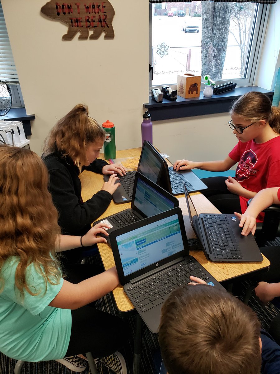 Golata Grizzlies are enjoying an hour of code. They have loved having choices of activities. 
#HourofCode
<a href="/CarrieJostmeyer/">ℂ𝕒𝕣𝕣𝕚𝕖 𝕁𝕠𝕤𝕥𝕞𝕖𝕪𝕖𝕣</a>