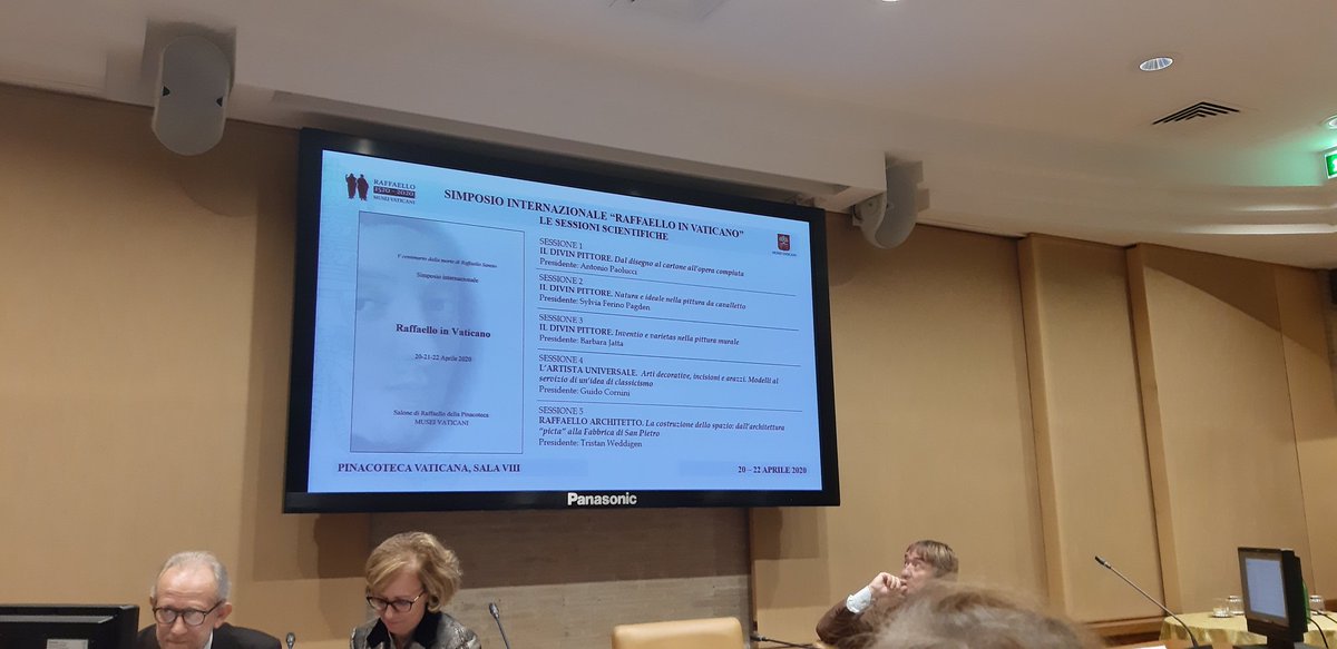 CheccaMart's tweet photo. Presentate oggi ai #Museivaticani le iniziative in programma per il #cinquecentenarioraffaellesco https://t.co/f9w32iv2Td