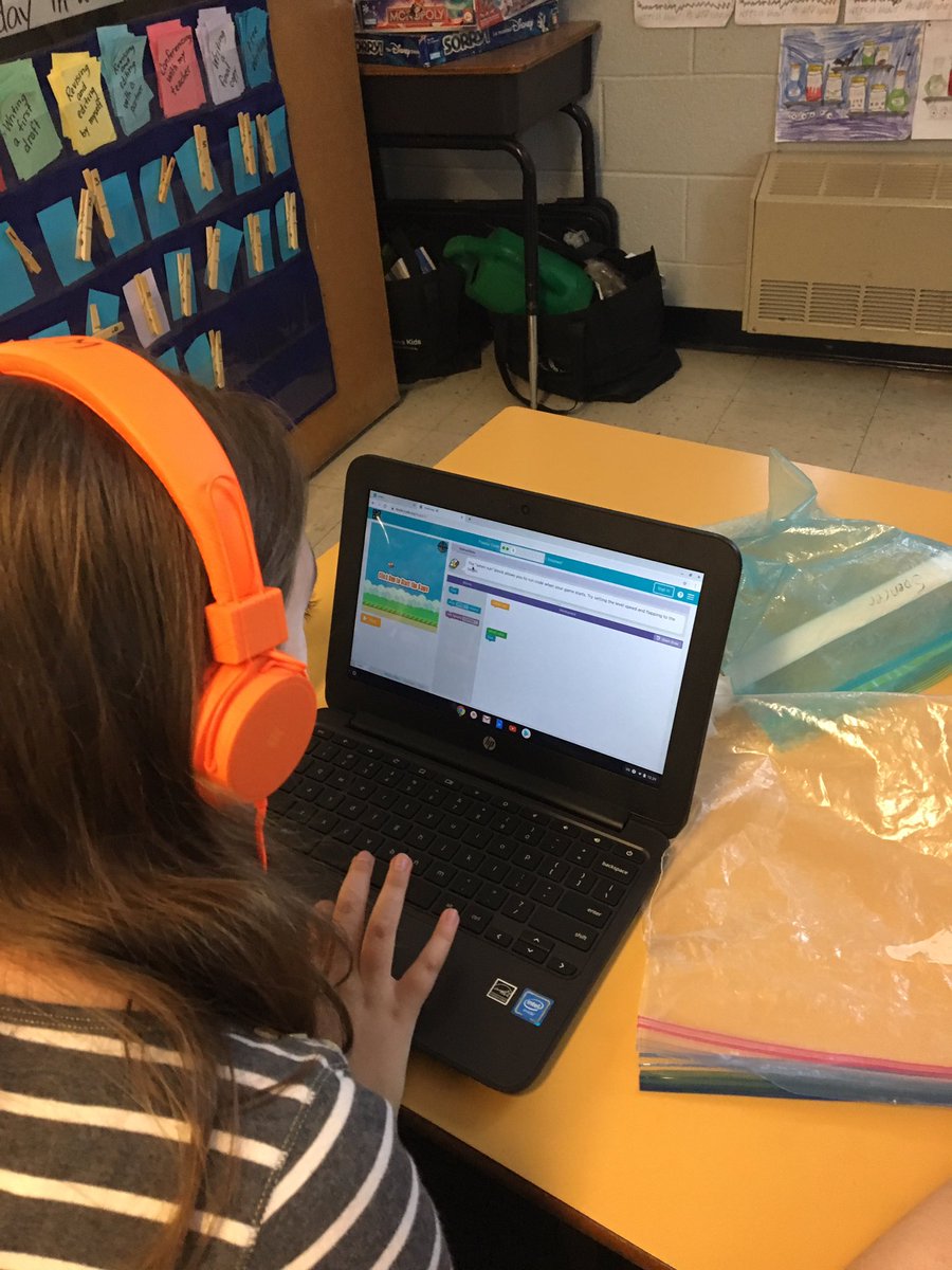 MrsChislett_GES's tweet photo. Exploring fun on the start of #computerscienceweek2019
Todayโs task is to to try at least two new creations on @hourofcode So much problem solving! #clcWeek #codinglife @NLESDCA @cowanelementary https://t.co/OXSJpzzhl3