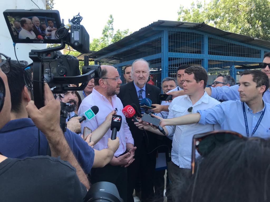bprokurica's tweet photo. Doble buena noticia de la industria minera @AngloAmericanCL para miles de vecinos de Chacabuco que podrán optimizar sus recursos hidricos mediante los #apr y además la buena noticia de esta empresa, para utilizar agua residual en todos sus procesos industriales https://t.co/uH3EPjmNRL