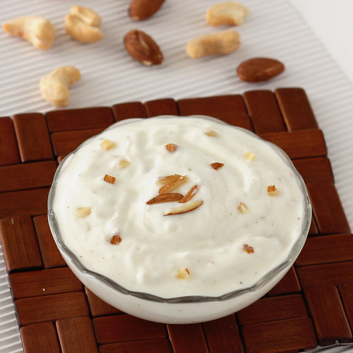 This sweet treat from the sweethearts of western India is one of the surest ways to chill in the heart. A dessert that transforms ordinary curds into a delicacy. 🥰

bit.ly/Shrikhandrecep…

#Shrikhad #EasyRecepie #Homemade #Moms #Housechefs
