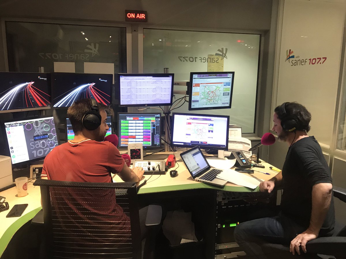 VincentFanguet's tweet photo. 🎙Et un, et deux, et trois #studios ! @sanef_1077 crée ce soir une webradio exceptionnelle dédiée aux difficultés de trafic en #IledeFrance. 🚗🛴���🚃🛵 A écouter sans modération sur https://t.co/6uOVD2mYFJ https://t.co/aGJl1ggAtC
