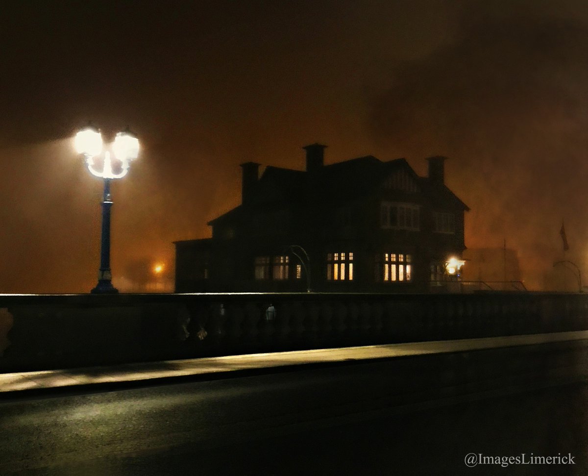 ImagesLimerick's tweet photo. Shannon Rowing Club Club House, Sarsfield Bridge, Limerick City @ShannonRowingCl https://t.co/i9IqUOZr1t
