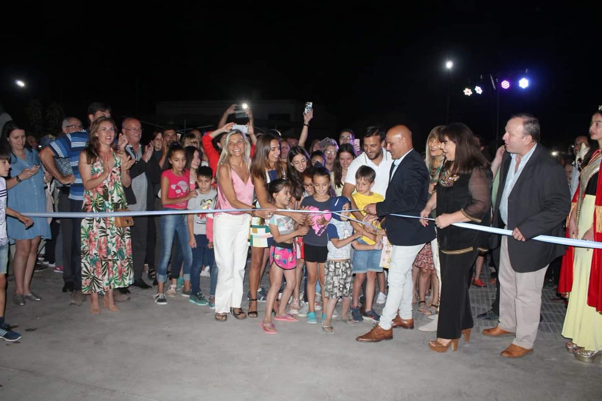 Inauguramos obras para que los vecinos de Berrotarán #Córdoba vivan mejor, hasta el último momento trabajamos para que todos los argentinos tengan las mismas oportunidades 🎉🇦🇷