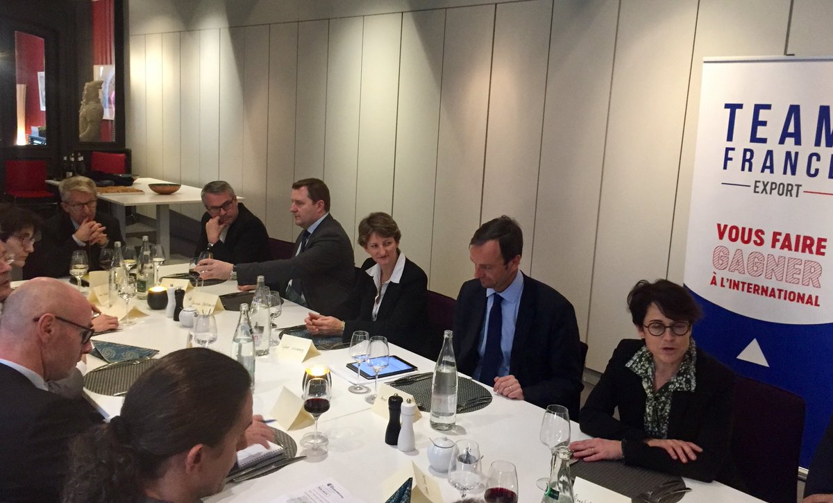 La #TeamFranceExport au service des entrepreneurs de la région 👍 Echanges entre <a href="/AnnabelAL74/">Annabel ANDRE</a> <a href="/auvergnerhalpes/">Auvergne-Rhône-Alpes</a> <a href="/HenriBaissas/">Baissas</a> <a href="/businessfrance/">Business France</a> S.Fournier <a href="/CCI_ARA/">CCI Auvergne-Rhône-Alpes</a> <a href="/sergeboscher/">SergeBoscher</a> <a href="/Bpifrance/">Bpifrance</a> @AURAentreprises #TFEAURA