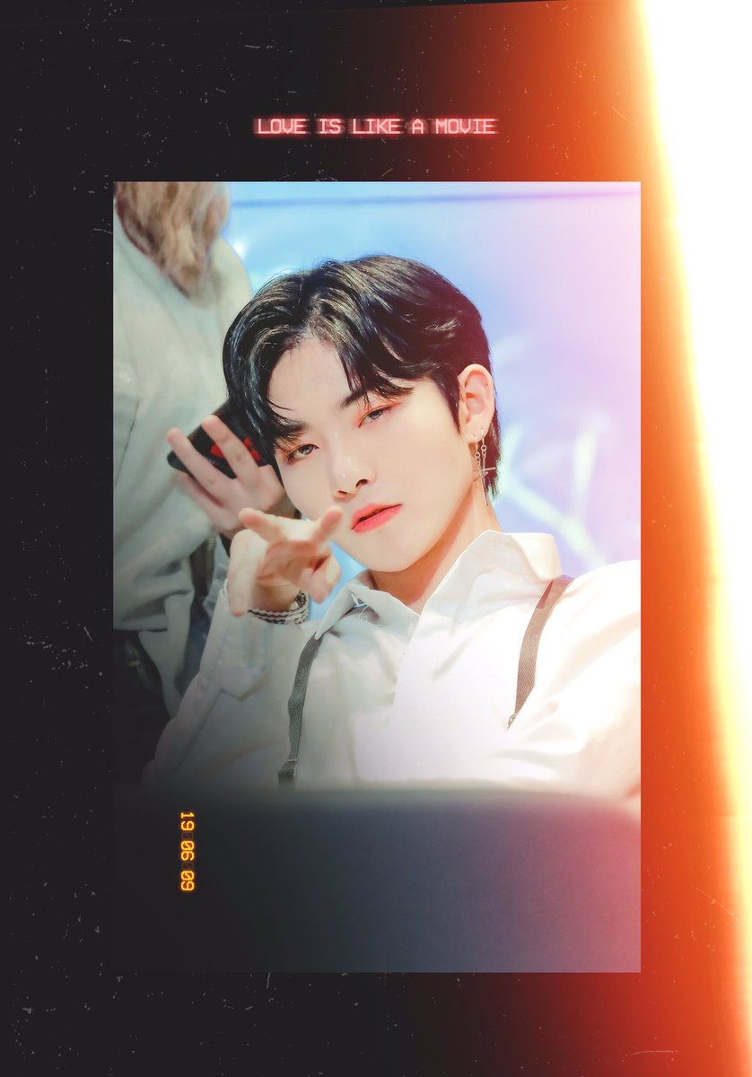 WE_THE_BUYZ's tweet photo. [ph go] @HiddenKing39 • 'love is like a movie' 2020 hwall season's greetings 

▫️ 1,200 php
▫️ order deadline: december 15, 2019
▫️ eta: december - january 2020 

🖇 details &amp; order form: https://t.co/foEYjZiVMb https://t.co/jhZNScNGpf