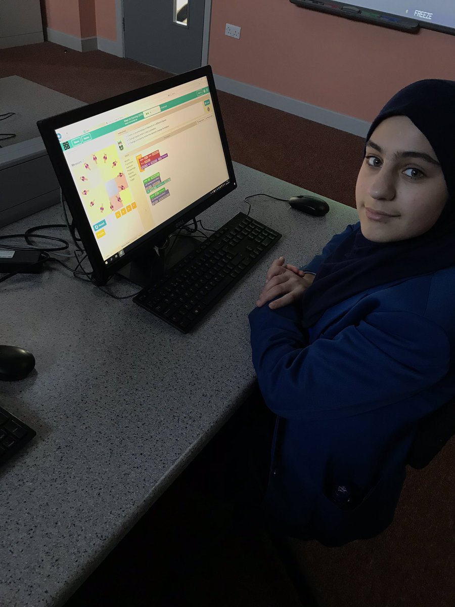StMarysDerryIT's tweet photo. Wow what a fantastic start to our #ComputerScienceWeek2019 well done 924 @StMarysDerryTD @CareersStMarys @mcginn_ba @rricecutter https://t.co/NwFgAQdVJ6