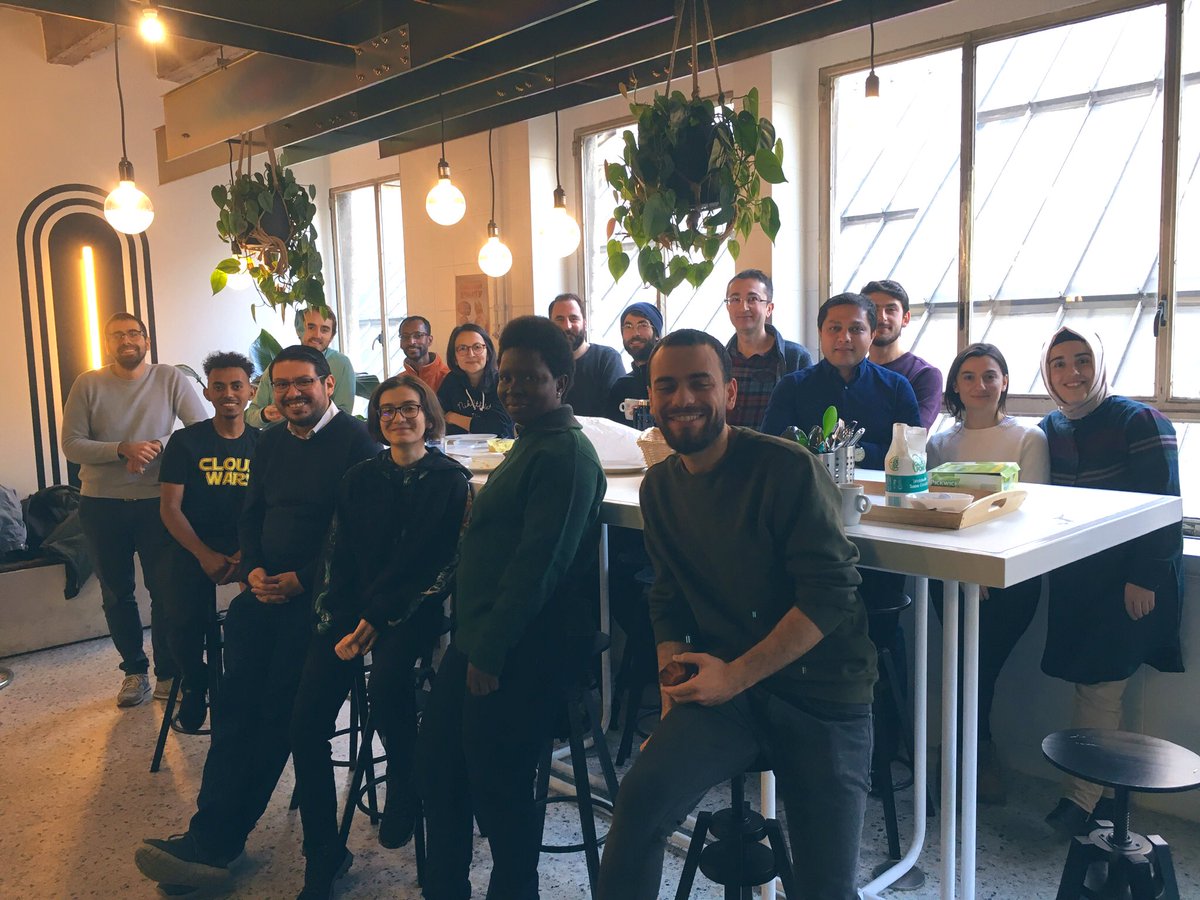 HackYourFuture is also a big family ❤️ Do you want to be part of it ? We’re looking for inspirational mentors to lead our students to success! Building confidence is the first step to find a job - so let’s start together 🚀✌🏻

Apply to become mentor on: hackyourfuture.be