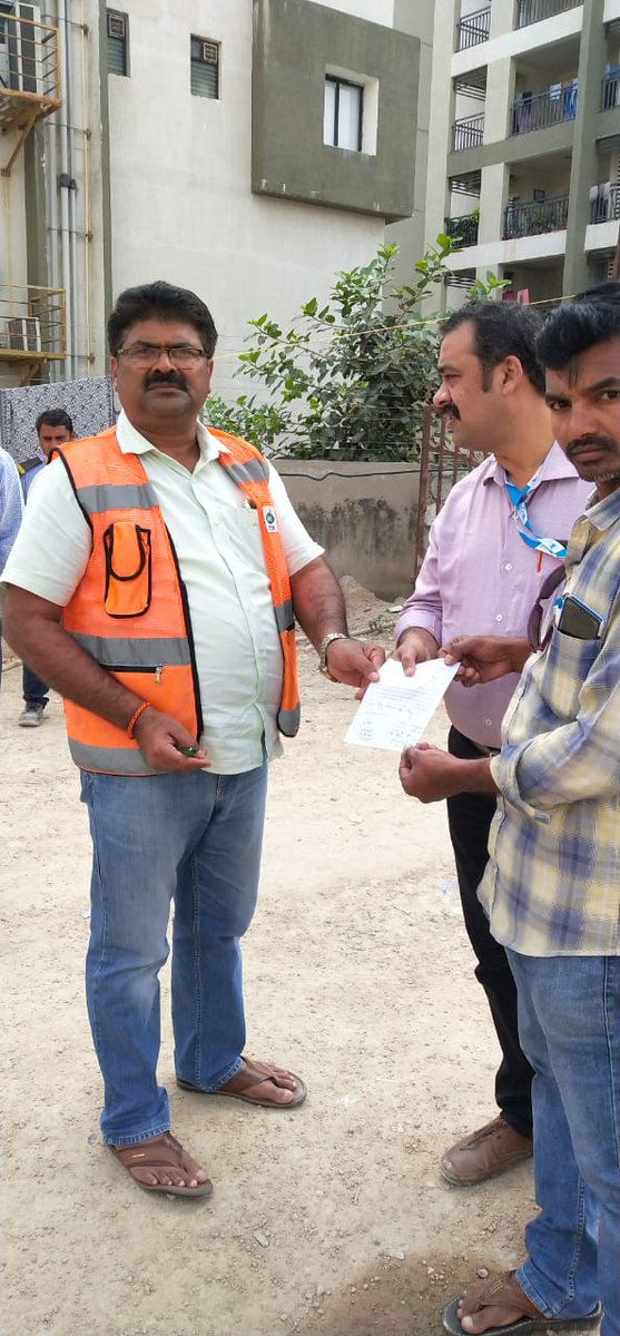 C20Amoh's tweet photo. @sugandh @CommissionrGHMC @musharraf_ias @KTRTRS @HiHyderabad @PrathyushaCFA18 @Hydbeatdotcom @HyderabadWorld @HopeHyderabad @swachhhyd Dear citizen, the AMOH along with the team has inspected  the site &amp; imposed a penalty of Rs 50,000/- on defaulter for burning the garbage. He is warned n directed to handover  the garbage to GHMC garbage collection vehicle for its proper disposal. https://t.co/BVWsm7SYxd