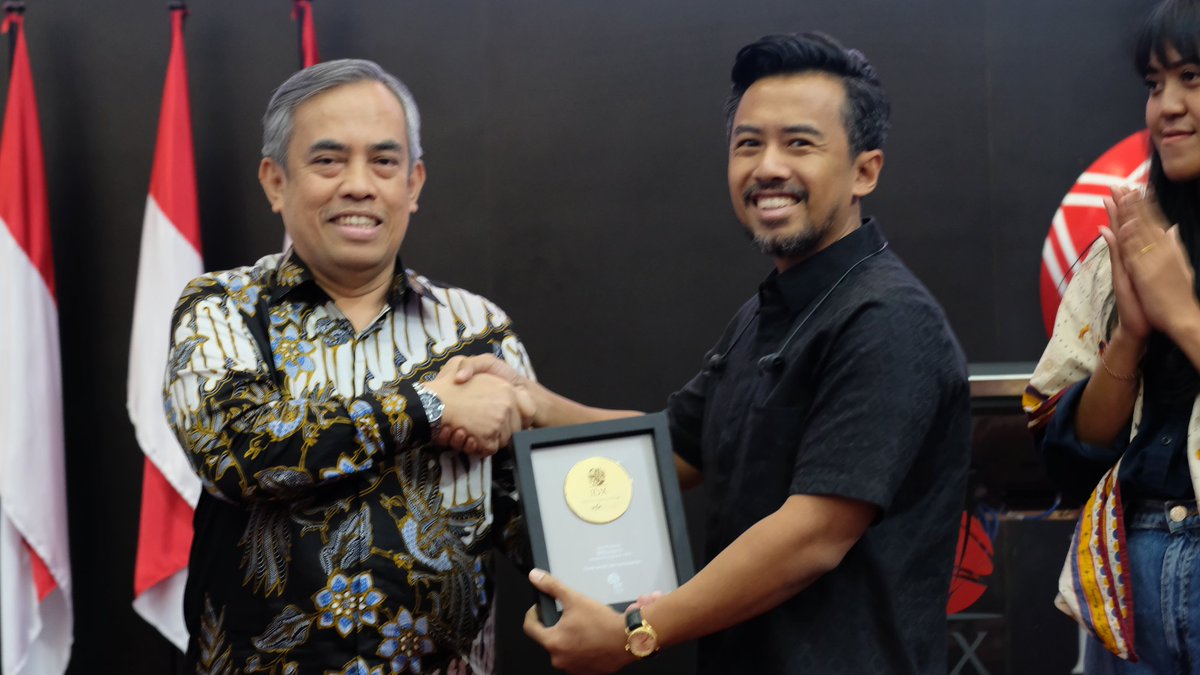 Kebahagiaan mencet bell pasar saham yang haqiqi.
There's always a first for everything.
Thank you <a href="/IDX_BEI/">IDX</a>
#yuknabungsaham