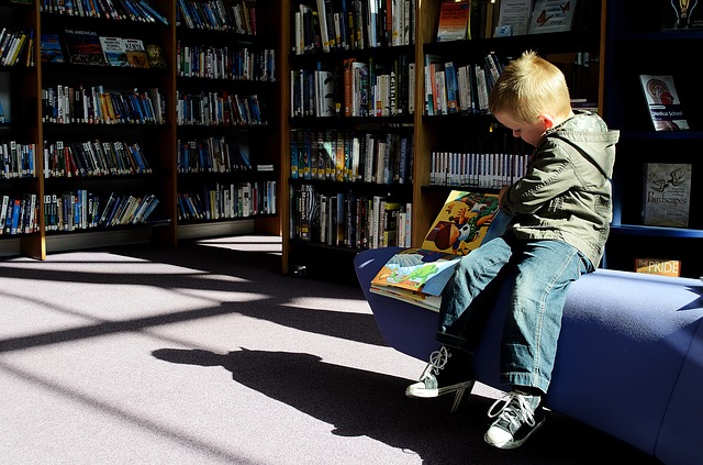 TwoSidesUK's tweet photo. Did you know children remember more details from stories they read on paper than stories they read in e-books?

#LovePaper #Paper #Books #Reading #Print #ReadingBooks #Learning https://t.co/s51D31xV2j