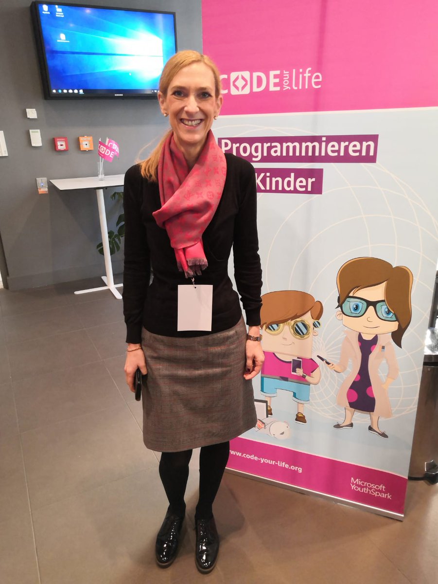 LehrerinLaempel's tweet photo. In der Zukunft erfordert JEDER Beruf Coding-Kompetenzen. Die #Grundschule muss die Basis hierfür schaffen, um #SozialeGerechtigkeit und #Teilhabe zu erhalten.
#CODEaffair
#Coding
#MicrosoftBerlin
#KultusHessen
#DigitalMindset https://t.co/EnNT4EYFV4