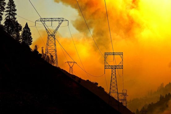 TheSite4change's tweet photo. PG&amp;E Fire Victim Settlement Threatens Elliott Plan 
 PG&amp;E Corp.’s settlement with victims of wildfires could force a group of bondholders who want to take over the company to re-evaluate their legal strategy, people familiar with the matter said. 
 https://t.co/8QpjqyY3lS https://t.co/mZKZvK1lFT
