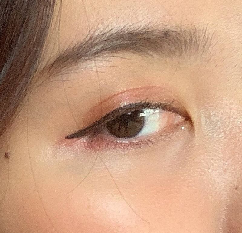 yokptr's tweet photo. พึ่งเคยใช้อายไลเนอร์ที่มีบำรุงอะ! อายไลเนอร์ของ 𝒎𝒊𝒔𝒕𝒊𝒏𝒆✨ เป็นสกินแคร์อายไลเนอร์ คือไม่ใช่ให้แค่ความสวยแต่ยังให้บำรุงไปอีกกกก ช่วยบำรุงเปลือกตาด้วยวิตามินบี 5 เป็น 𝒍𝒊𝒎𝒊𝒕𝒆𝒅 𝒆𝒅𝒊𝒕𝒊𝒐𝒏 น้าราคา 199฿ ขายที่ 𝒆𝒗𝒆𝒂𝒏𝒅𝒃𝒐𝒚 เท่านั้นน #ebmistine #MistineBlackandBoy https://t.co/ntYVeTDs5d