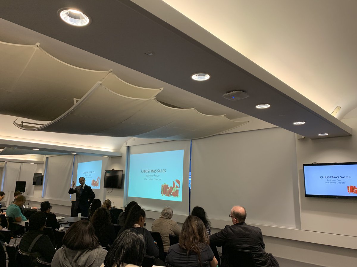 Veronique7's tweet photo. Christmas special at #theedgeofthebox @CFCFoundation with innovative and creative entrepreneurs👏#L3diploma @Ixionholdings #transforminglives
´Consistency and Persistency’ https://t.co/5oElxDIw1D