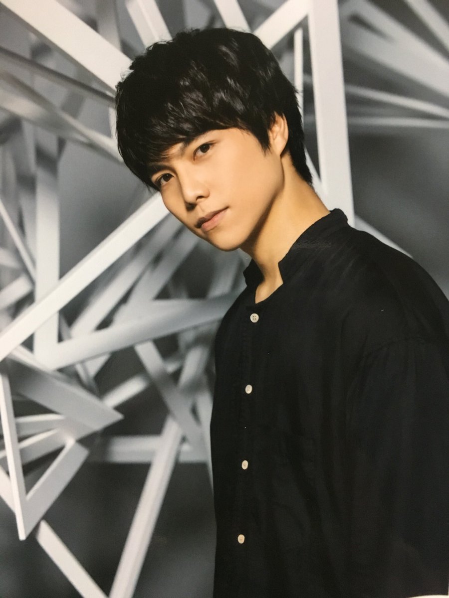 ট ইট র ゆうり 好きな顔なんだよねってお母さんに美少年の那須くんの写真見せたら エラ張ってるの好きなの って あぁ なるほど 確かに顎のライン好きなんですよね 中丸雄一 重岡大毅 岸優太 那須雄登 推しの顔がいいから見て