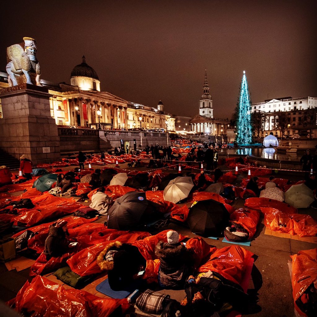 UniqueEventsltd's tweet photo. Hugely proud of all the team at Unique for another successful year of Sleep-Outs for @SocialBite_ and World’s @BigSleepOuts in both #Edinburgh and #London #TrafalgarSquare . Well done to all who braved horrendous weather for the charities. #WorldsBigSleepOut #endhomelessness https://t.co/jwxTRaLteu