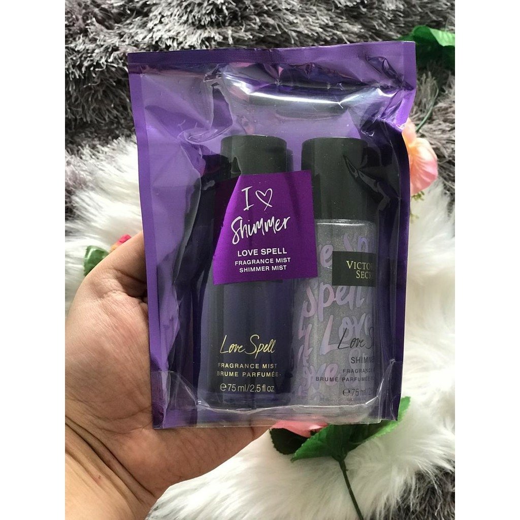 farhanifaizal's tweet photo. Siapa suka Victoria's Secret? Nah aku nak bagi free je gift set ni kat korang. Just Rt tweet ni, nanti aku pilih la dalam 2 orang macam tu ke, doa doa la korang bertuah 😂 

Rt this tweet and reply what's your favourite 

Goodluck 💪 https://t.co/npWYaoAJQ7