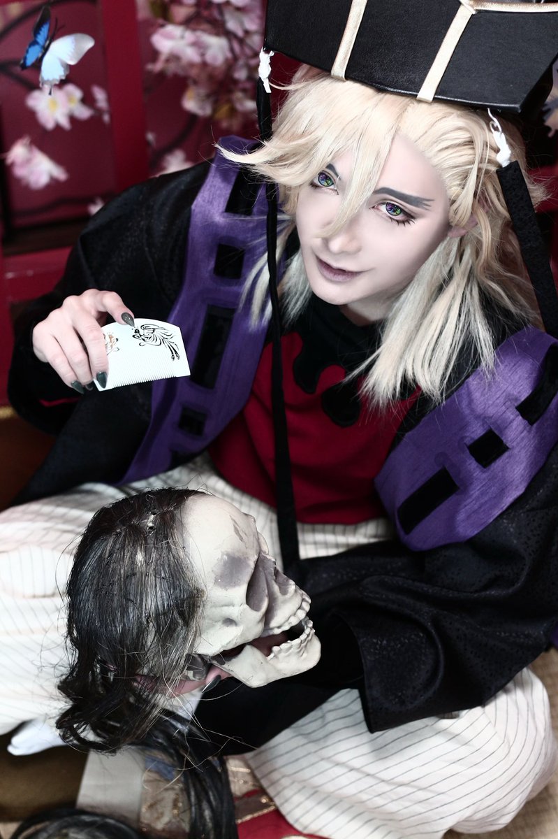 コスプレ】鬼滅の刃/童磨 此処 は 万世極楽教 Photo by ねじれさん