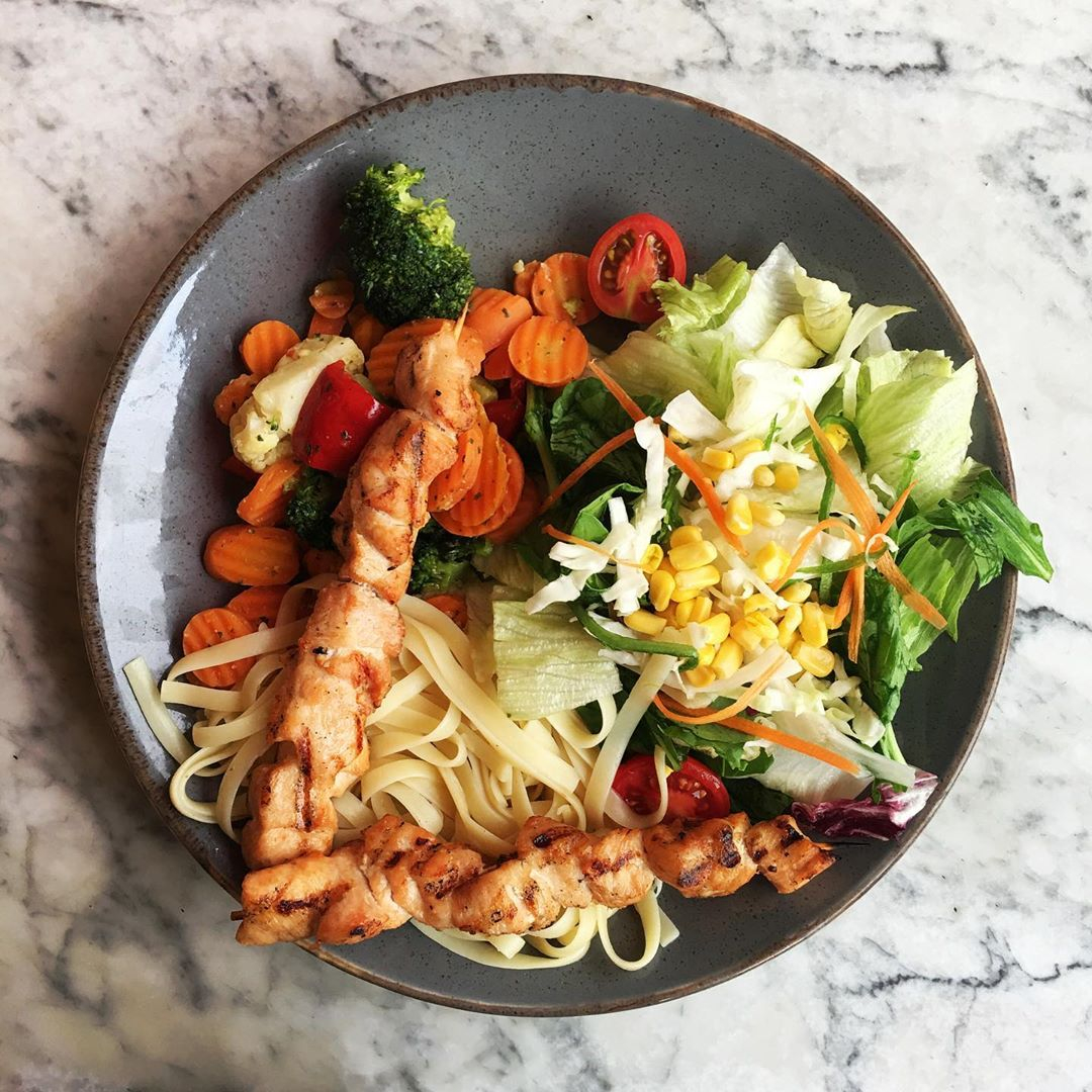 happymoonscafe's tweet photo. Şu Pazartesi ve diyet ikilisini biraz renklendirsek mi ne dersin?

📷: @kursunderin

#happymoons #foodpics #foodlovers #instafood  #foodie #foodoftheday #izmir #ankara #istanbul #bursa #mersin #antalya #izmit https://t.co/lGhjdbiRop