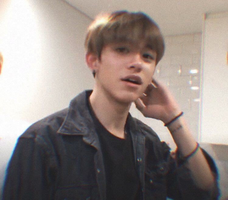 เตี๋ยวไก่☁️🌕 tweet media