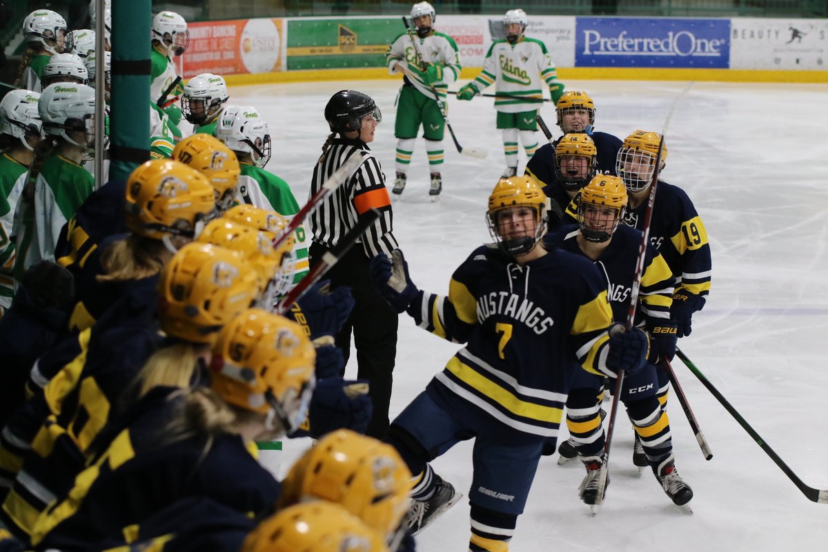 YouthHockeyHub's tweet photo. Staff Rankings presented by Map South Hockey now live. All levels this week (BHS, GHS, Boys Youth, Girls Youth) including 10A, 10B and Squirt B for first time.
Pics and commentary at all levels coming soon.
Staff Top 10 --> https://t.co/oi6BFsJPeD https://t.co/gfOh0NSwtF