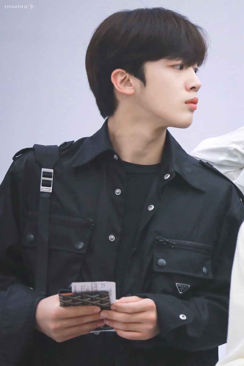 SmoothieYh's tweet photo. 190915
🐰🐰🐰
#김요한 #요한 #kimyohan #X1 #엑스원 https://t.co/UVhifdko10