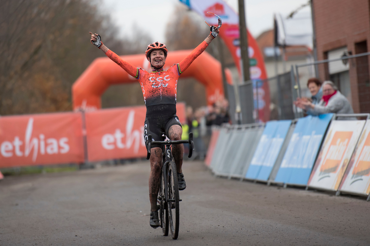 First race of the season ✅ Wins ✅Marianne Vos 🙌 Taking her first gold of the season at Ethias Cross in Essen #ChallengeTires #TiresWinRaces 

📸- Tfoto