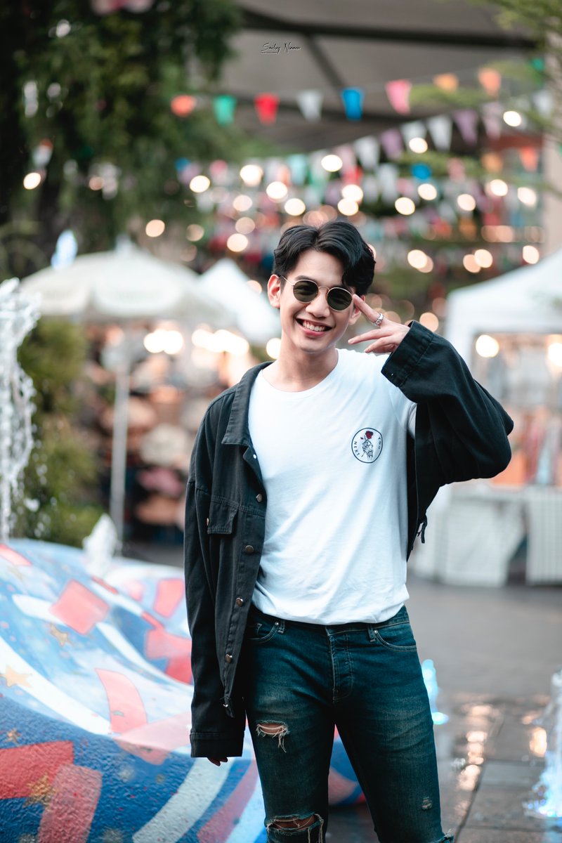 Smiling_Nammon's tweet photo. D-1 🙂

จะให้มองอีกกี่ร้อยครั้งก็ยังตกหลุมรัก ให้มองอีกกี่พันครั้งก็ยังยิ้มตาม ขอบคุณสำหรับรอยยิ้มที่สร้างความสุขให้กับหลายๆคน

#3yearsofSmiling_Nammon
#Smiling_nammon
#Nammon_Ktn
#รอยยิ้มของเด็กเด๋อ
#นู๋นู๋ของนม https://t.co/uD0jZnToxi