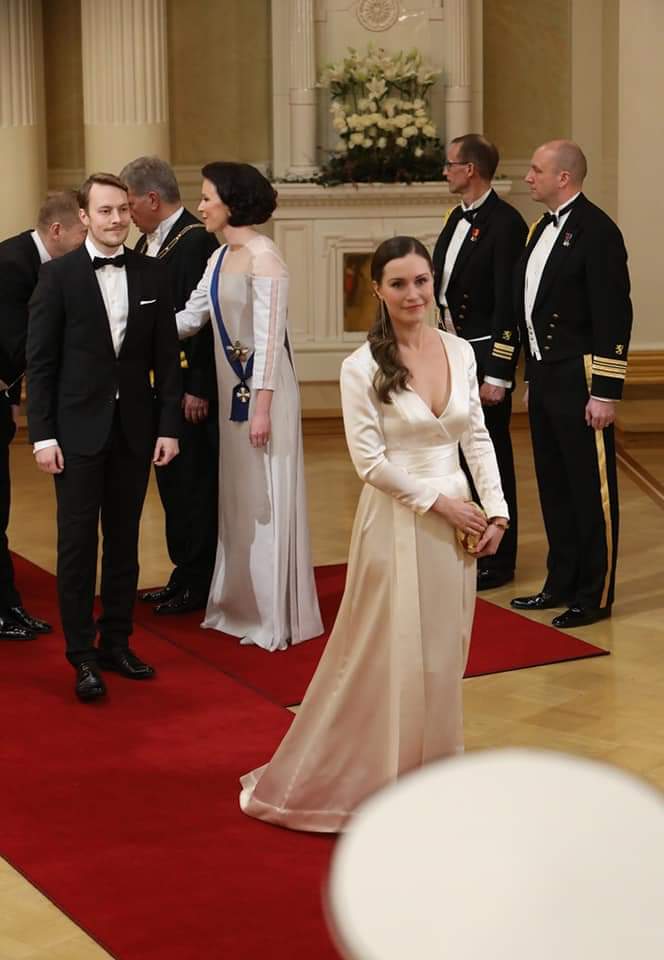 dianorajpg's tweet photo. La nuova premier della Finlandia è donna, di sinistra, ecologista, giovane -la più giovane del mondo-, mamma, figlia di due madri, e si veste pure bene. Tutto quello che ad una società conservatrice non piace. https://t.co/FJjautZunz