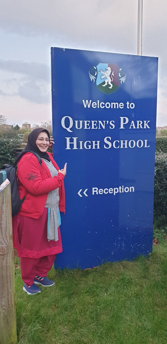 mattpy80's tweet photo. She's here! @banaqvi has made it to @qphschester! Very exciting week ahead 😊 #connectingclassrooms #sharingpractice https://t.co/Np0xN9692C