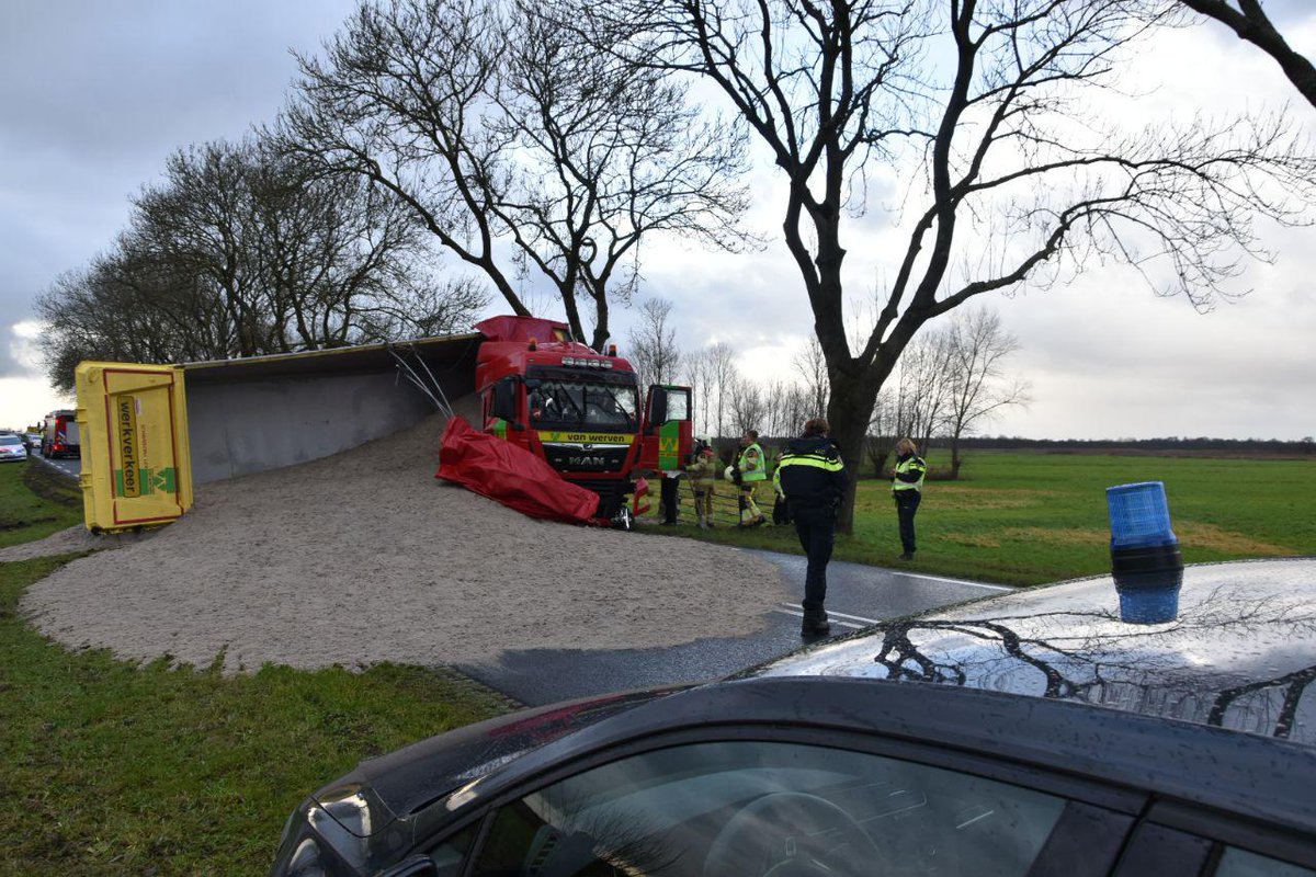 Gewonde bij ernstig ongeval op N375 tussen Meppel en Zwartsluis .