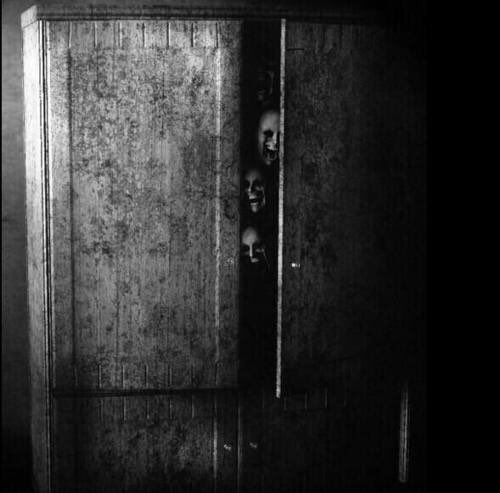 charley_ck14's tweet image. Open Closet Door  #MyThreeWordPetPeeve