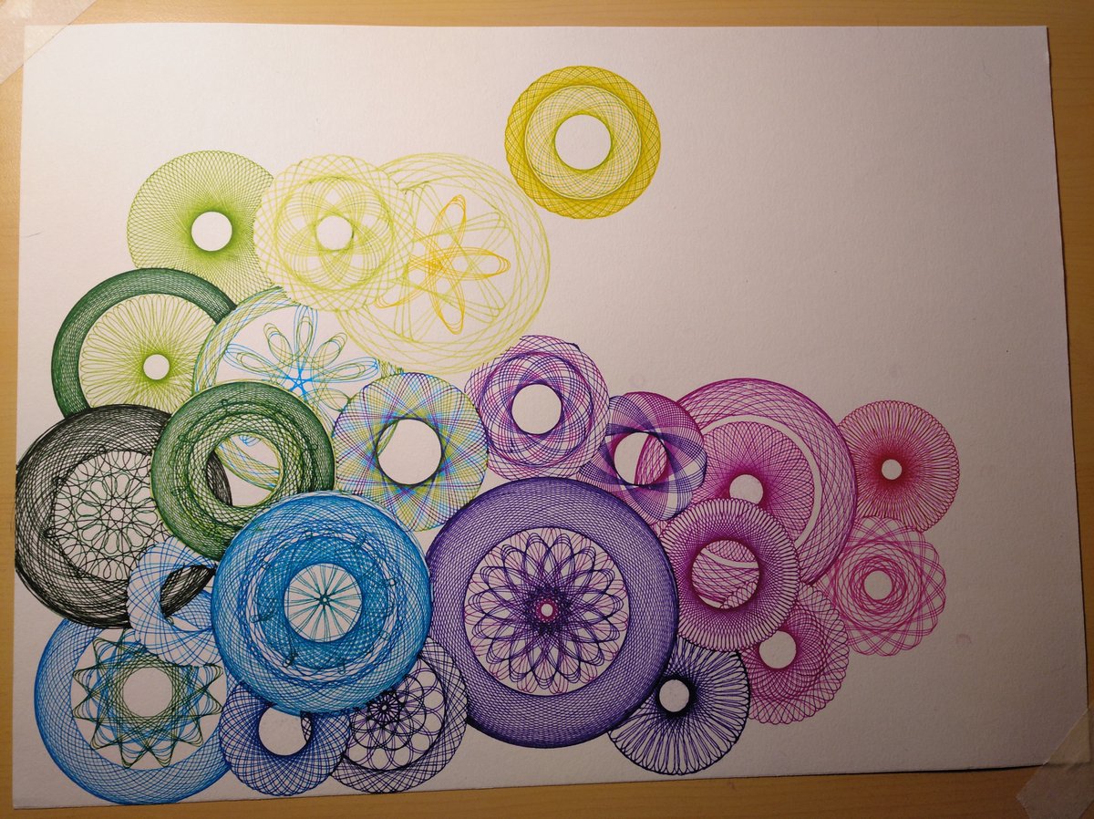 P1mp0y0's tweet image. En proceso...
#dibujoDeLaSemana #dibujo #espirografo #rotuladores #geometria #drawings #geometry #spirograph #markers