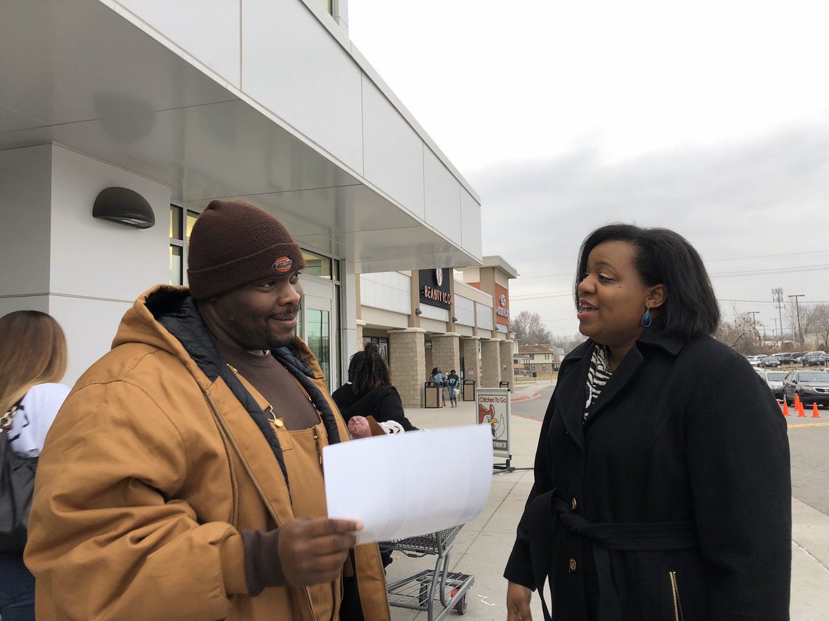 Robinson4kc's tweet photo. We have a #KCworks Agenda to connect District 3 residents with living wage employment. Focusing on soon-to-be HS grads, formerly incarcerated adults and those with barriers to employment. Employment agencies, industry and Unions are all on board to get #KCWorking https://t.co/cNlDVR2eRq