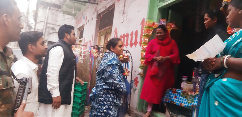 MdShaukinIYC's tweet image. 9/12/2019 Campaigning Door to Door at #JhariaAssembly Jharkhand With INC Candidate Shrimati #PurnimaNirajSingh ji at Jharia Assembly Plz Cast Your Valuable Vote in Favour of #PurnimaNirajSingh ji at Jharia Assembly on 16th December 2019🙏🙏🙏